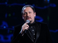 Стаса Михайлова забрали на скорой в Ставрополе