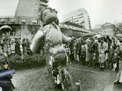 Сжигали чучело и угощали блинами: как отмечали Масленицу в Краснодаре 30 лет назад