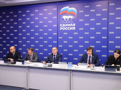Депутатов от партии ЕР закрепили за объектами образования