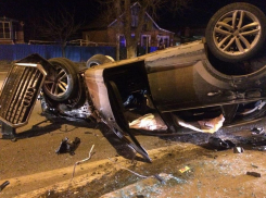 Под Краснодаром водитель «Ауди» с тремя пятерками переехал человека и разбил несколько машин 