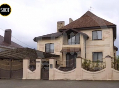 Сестра жены задержанного кадровика Минобороны РФ Кузнецова продаёт особняк в Краснодаре 