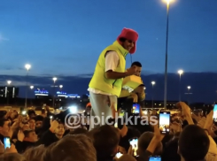 «Поднял на уши Краснодар»: блогер Субо собрал тысячи людей на парковке Oz Mall