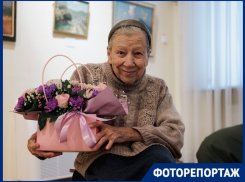 «Замечает то, чего не видят тысячи»: ставшая звездой бабушка с фотоаппаратом показала свои работы за 60 лет