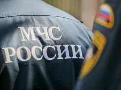  Автобус с людьми упал с пирса в воду в Темрюкском районе 