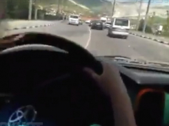 Мужчину, посадившего за руль авто малолетнюю в Новороссийске, накажет полиция