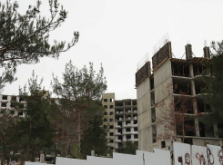 «Где будут учиться дети?» – губернатор распорядился остановить строительство ЖК в Геленджике 