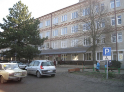В райцентре Краснодарского края закрыли роддом, гинекологию и детское отделение ЦРБ