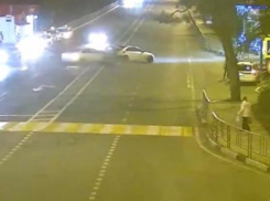 Разворот через две сплошные обернулся аварией в Дагомысе