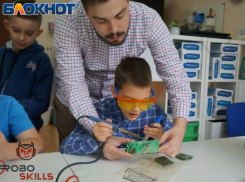 Подари ребенку навыки будущего вместе с Roboskills*