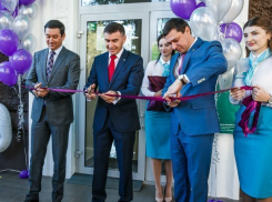  Без границ и барьеров: в Краснодаре Сбербанк открыл офис будущего 