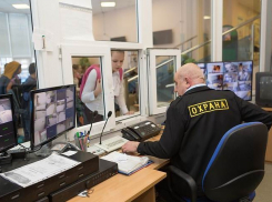 Меры безопасности в школах Краснодара усиливают после событий в Керчи