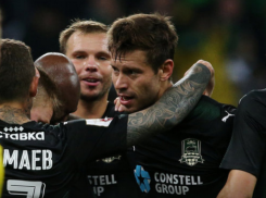  Дубль Смолова и гол Мамаева принесли «Краснодару» победу в южном дерби 