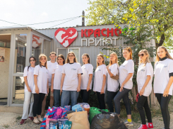 Не только стройка: волонтеры «НВМ» подарили животным из «Краснодога» день заботы