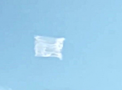 «Это портал»: квадратное облако в небе над Краснодарским краем удивило жителей