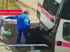 Кубанский Минздрав объяснил поступок фельдшера скорой помощи, который бросил больного на крыльце больницы в Нефтегорске