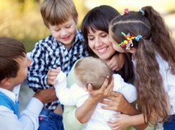 Стало известно, на что кубанские семьи тратят материнский капитал 