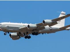 Два военных истребителя и самолёт-разведчик Великобритании летят в сторону Краснодарского края