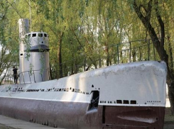  Жители Краснодара просят власть привести в порядок подлодку на Затоне