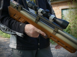 На Кубани парень обокрал знакомого и купил винтовку