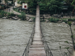 «Самый опасный» мост в Сочи стал жертвой «фотожаб»
