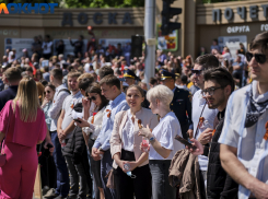 В Краснодаре начали бесплатно раздавать георгиевские ленточки