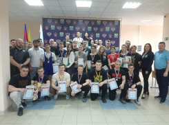 Выносливость мышц и укрепление духа: в Краснодарском крае прошёл чемпионат среди силачей по пауэрлифтингу