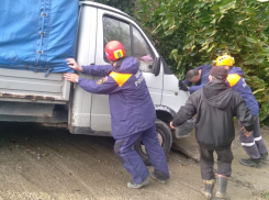 Последствия страшного оползня в Сочи сняли с высоты птичьего полета