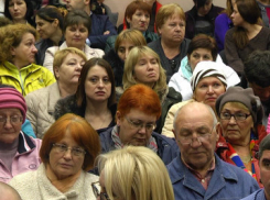 Жители Мостовского района пожаловались депутатам ЗСК от КПРФ на плохую работу больниц