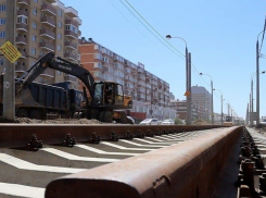 В Краснодаре на Московской уложили уже более 2,7 километров рельсов новой трамвайной ветки