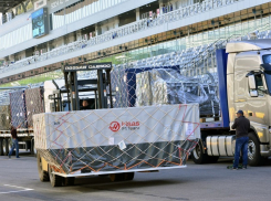 На Сочи Автодром привезли первые болиды команд «Формулы-1»