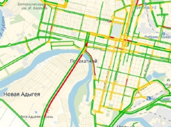 Из-за ремонта Яблоновского моста образовалась многокилометровая пробка в Краснодаре