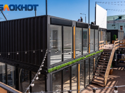 «Обход многих градостроительных норм»: о стройке первой в России гостиницы из контейнеров в Краснодарском крае