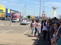 Паника посетителей ТЦ «МЕГА Адыгея-Кубань» оказалась напрасной — прошла учебная эвакуация