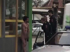 Голый мужчина, разгуливающий по улицам Краснодара, пойман 