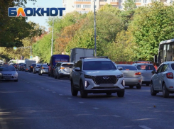 Треть краснодарцев поддержала идею не пускать машины в центр города
