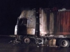 В аварии под Туапсе сгорела фура