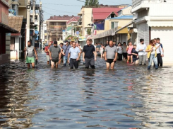 Кубань под водой: затоплены 352 дома, эвакуированы более 800 человек и перекрыта трасса