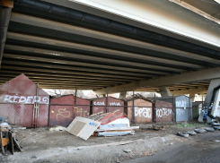 Мэр Краснодара объявил войну самостроям и мусору под мостами