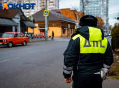 В Краснодаре троллейбус с десятью пассажирами попал в ДТП