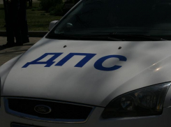 В Краснодаре водитель сбил пешеходов и влетел в ВАЗ