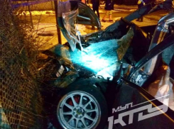 В Краснодаре иномарка врезалась в трамвай