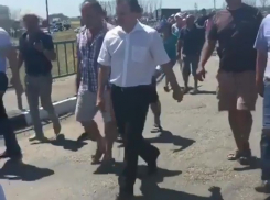 Губернатор Кубани прибыл к бастующим жертвам града