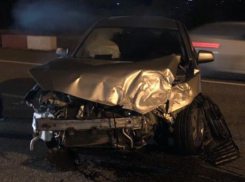 «Подлетел на кочке»: в Сочи водителя «Лансера» спасли только подушки безопасности