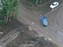  Жители Краснодара вынуждены добираться до дома вплавь 