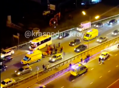 Мужчину и женщину сбили на пешеходном переходе в Краснодаре 