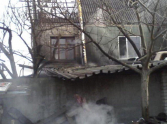 В Новороссийске загорелся частный дом