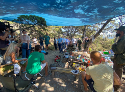 Губернатор Кубани побывал на пострадавшем от огня Утрише 