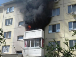 Жилая квартира на третьем этаже загорелась в Краснодаре