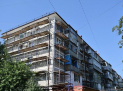 В мэрии Краснодара поспешили отчитаться о капремонте домов, не закончив его