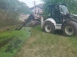 В Краснодаре взялись за детскую площадку под водой 